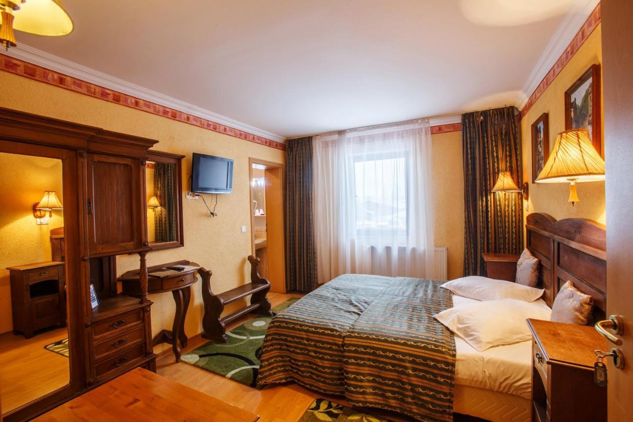Domeniul Dracula Daneș Hotel Exterior foto
