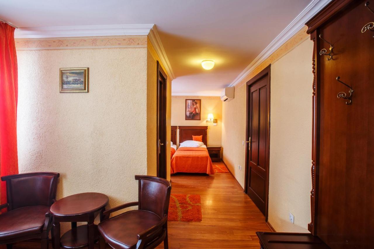 Domeniul Dracula Daneș Hotel Exterior foto