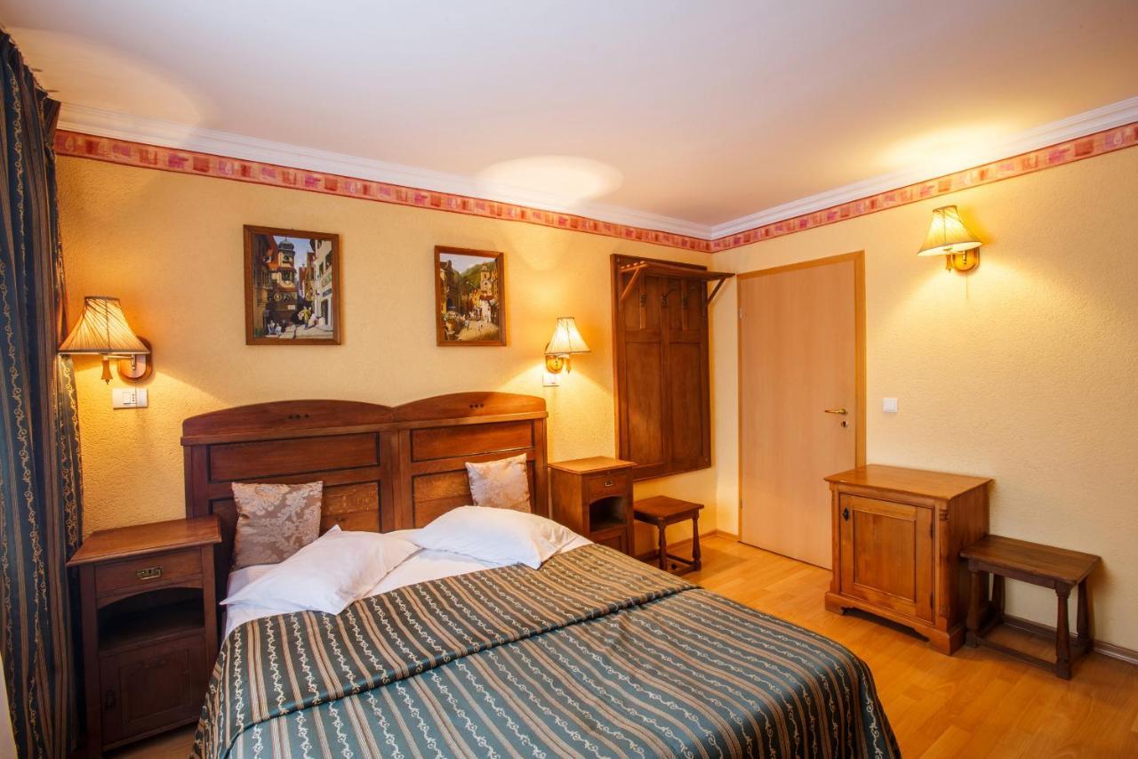 Domeniul Dracula Daneș Hotel Exterior foto